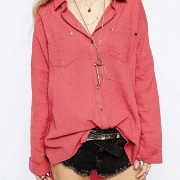 Free People Coral Love Her Madly Oversized Textured Button Up Tunic Top Medium - Picture 5 of 5